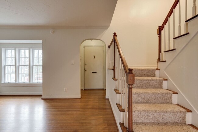 Building Photo - Remodeled 4BD/3BTH With a Single Car Garage Home Near Penn Square Mall and Classen Curve