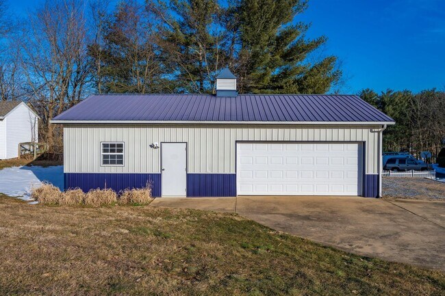 Building Photo - WELLER ESTATES