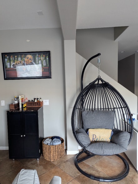 Building Photo - 6743 Haymarket St