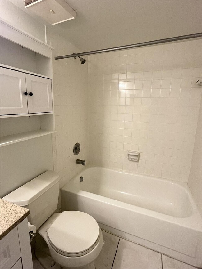 Building Photo - 2423 NW 89th Dr