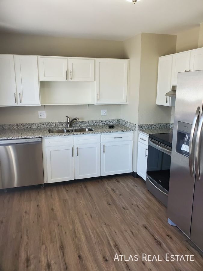 Building Photo - 1529 Atwood St