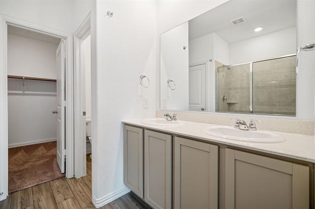 Building Photo - 134 Blair Dr