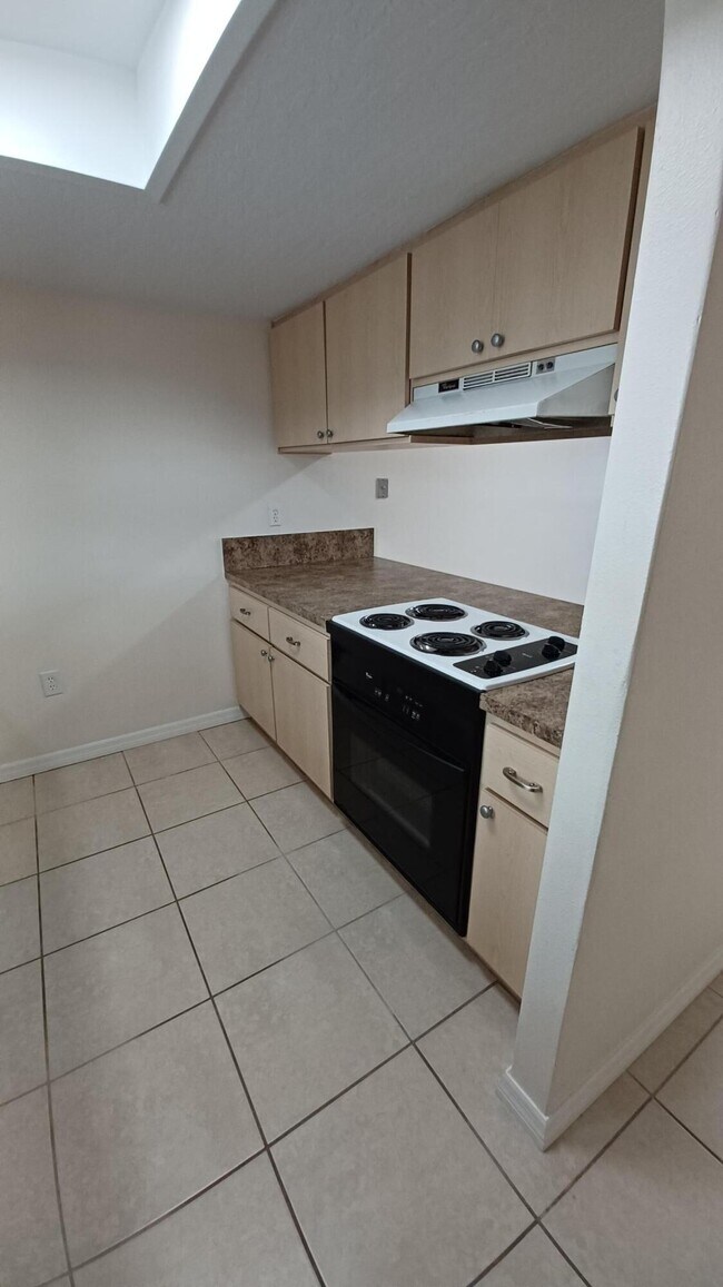 Building Photo - 280 Ulster Ln