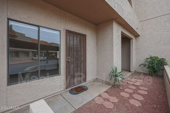 Building Photo - 11666 N 28th Dr