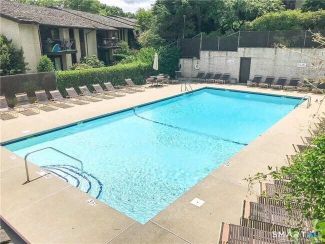 Building Photo - 73 Courtland Ave