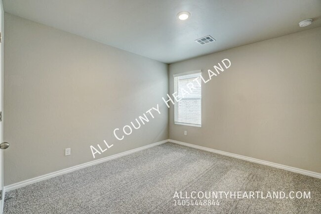 Building Photo - 10512 NW 26th St