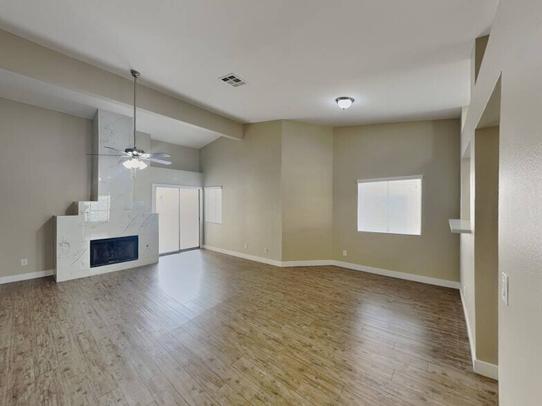Building Photo - 1613 Fig Palm Ct