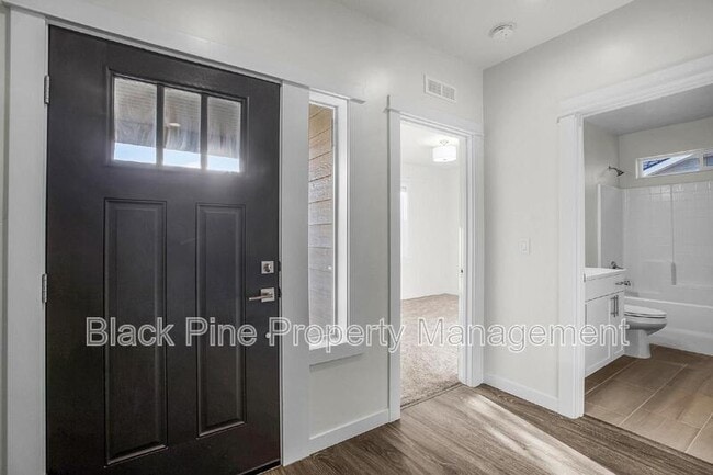 Building Photo - 7536 W Havana Dr