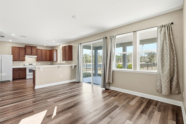 Building Photo - 216 Santorini Ct