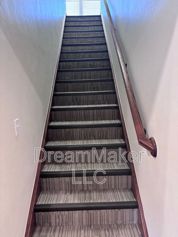 Building Photo - 2815 SE 44th St