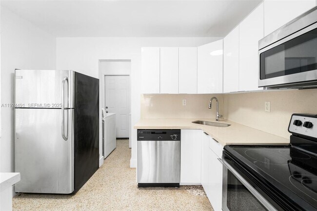 Building Photo - 3491 Shipping Ave