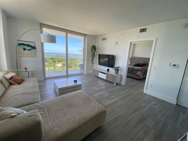 Building Photo - 4250 Biscayne Blvd