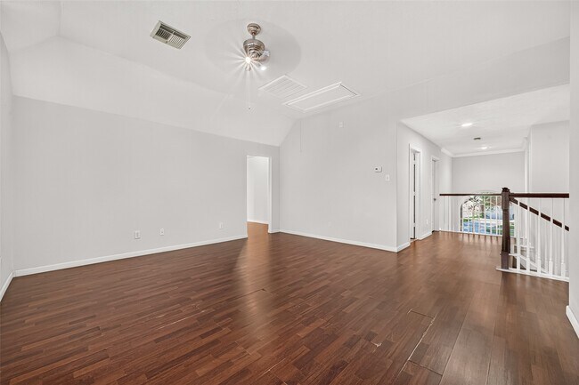 Building Photo - 12110 Laurel Ct