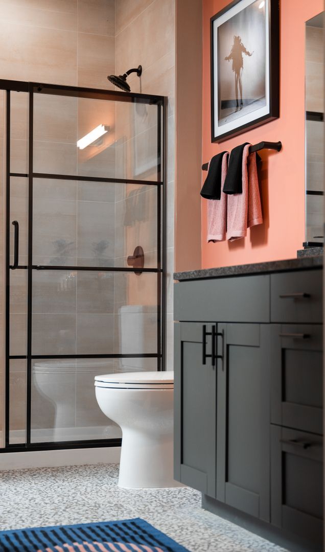 Building Photo - One Bedroom Rear Facing w Patio (1st Floor), Balcony 2 & 3