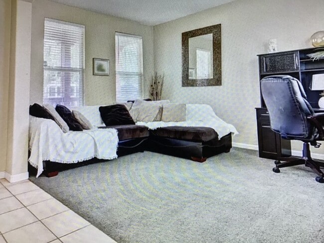 Building Photo - Two story Yuba City Home