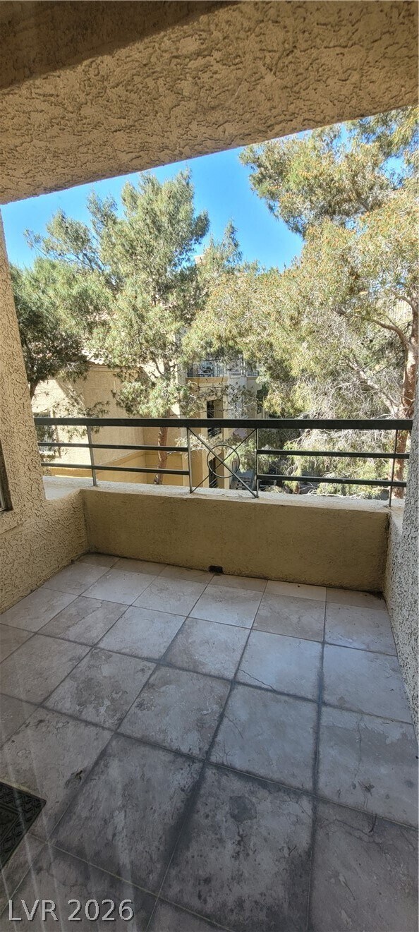 Building Photo - 260 E Flamingo Rd