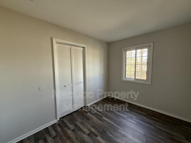 Building Photo - 733 Bellows Ave