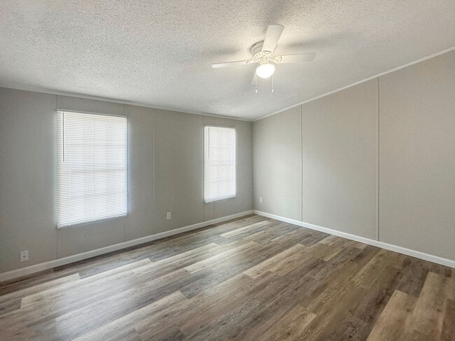 Building Photo - REMODELED 3BD 2BA HOME FOR RENT!