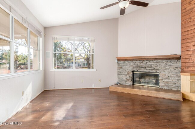 Building Photo - 1629 S Ash Dr