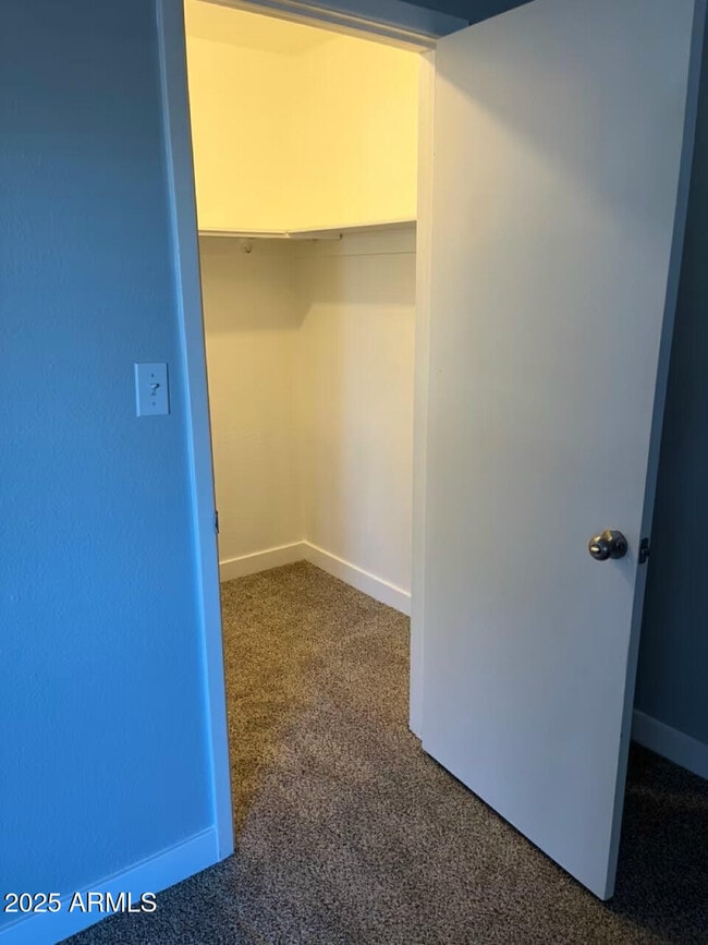 Primary Photo - 3131 W Cochise Dr