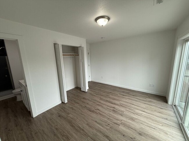 Building Photo - 2603 SW Pickford St