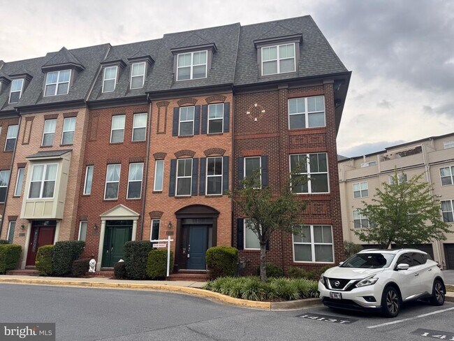 Building Photo - 1415 Trafalgar Ln