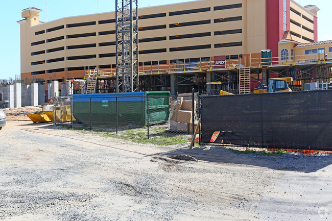 Building Photo - Calypso Tower III