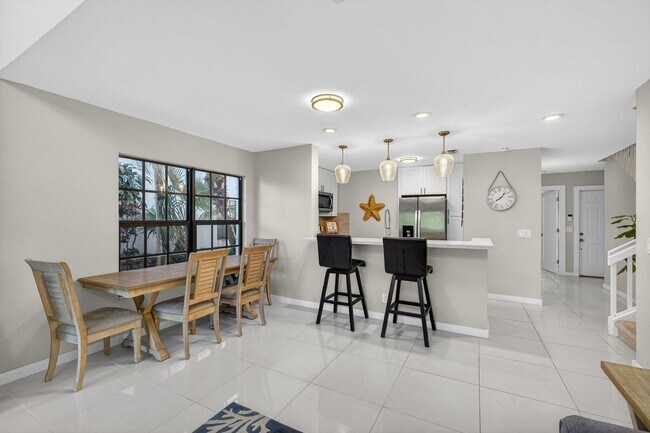 Building Photo - 2320 Treasure Isle Dr