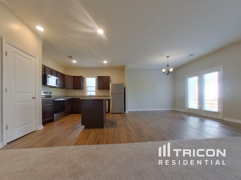 Building Photo - 94 Cottontail Ln