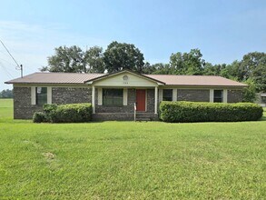 Building Photo - Open-Concept Brick Home - Cantonment