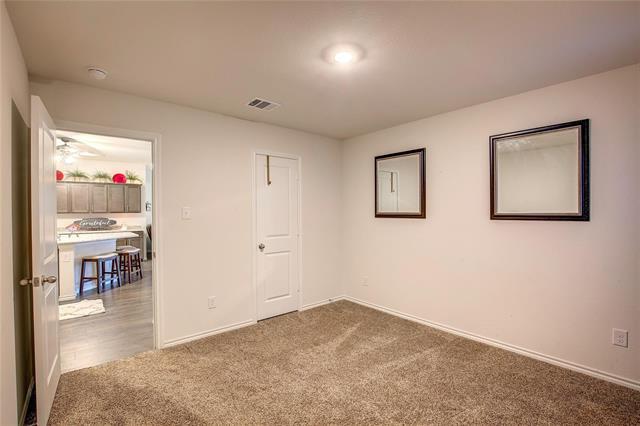 Building Photo - 1004 Basswood Ln