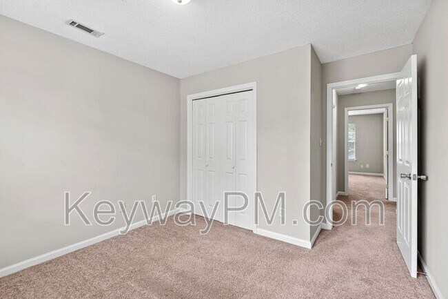 Building Photo - 5780 Carriage Hills Dr