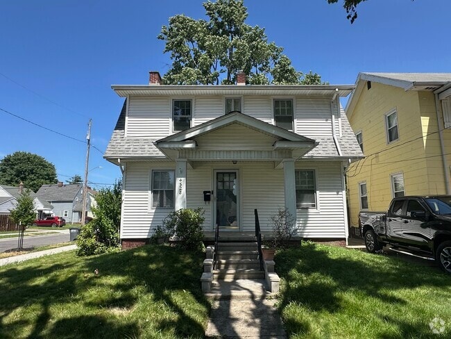 Building Photo - 4528 N Haven Ave