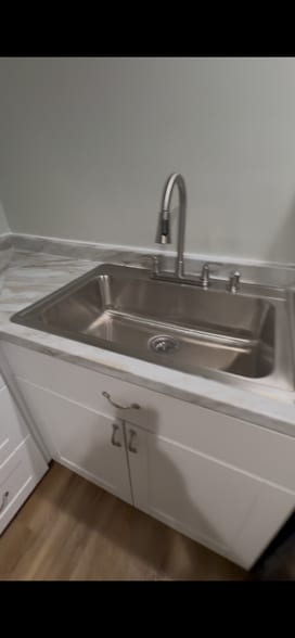 New sink - 23592 Flight St