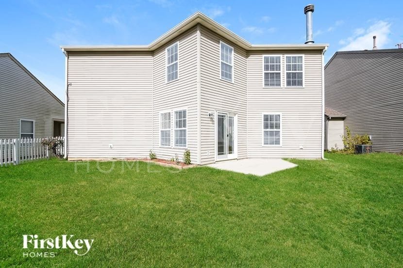 Building Photo - 6909 Maywood Cir