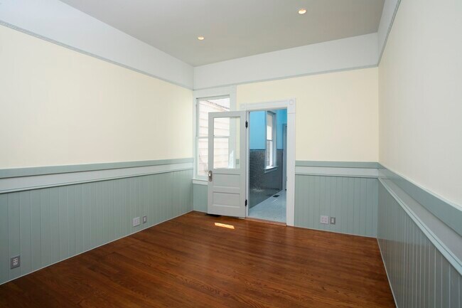 Building Photo - 1249 9th Ave
