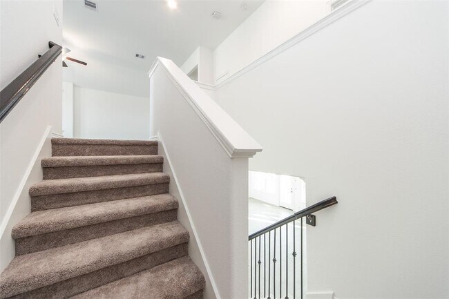 Building Photo - 2718 Ocean Pass Ln