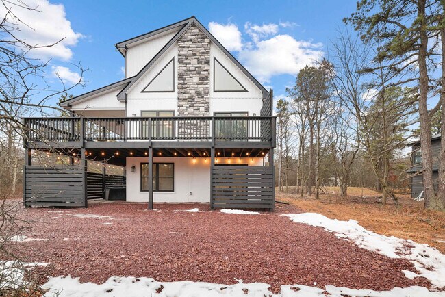 Building Photo - 126 Petrarch Trail