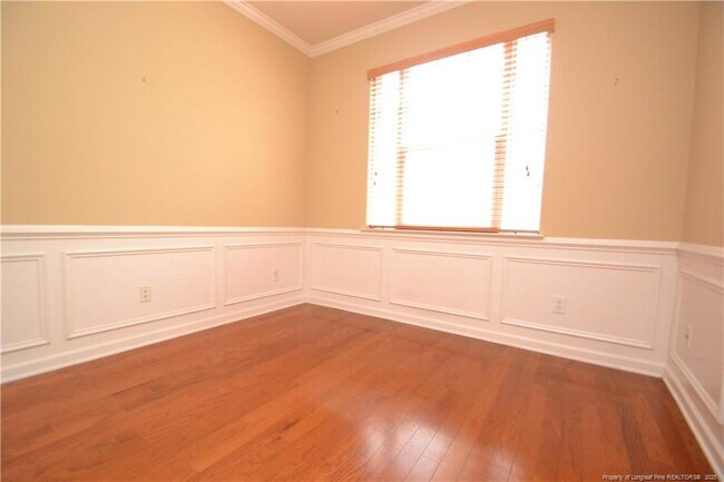 Building Photo - 118 Brookview St