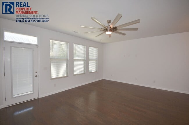 Building Photo - Amazing 3BR/2.5BA townhome w/ garage, washer/dryer included, triple Rockvale schools!