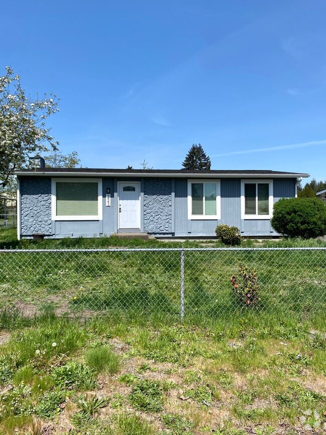 Building Photo - 3bd/1 Ba Rambler in Spanaway