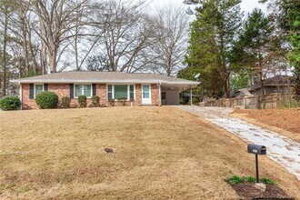 Building Photo - 2971 Stratford Arms Dr