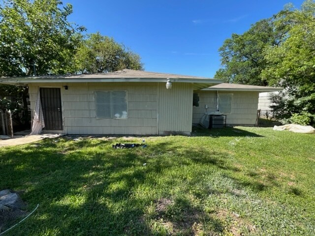 Building Photo - 5606 Thrush Dr