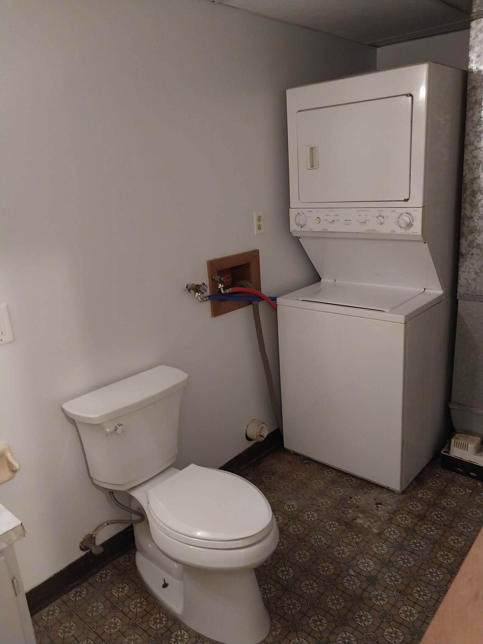 Building Photo - 14041 Ravenna Ave NE