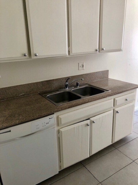 Interior Photo - Maplewood