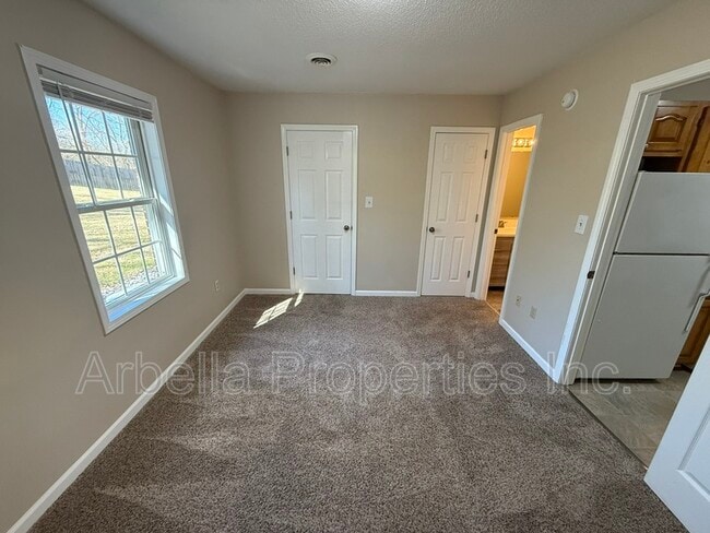 Building Photo - 1909 Cherokee Rd