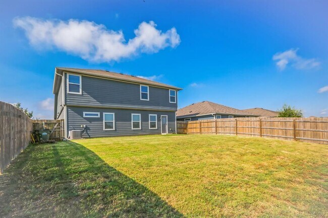 Building Photo - 104 Navidad River Dr