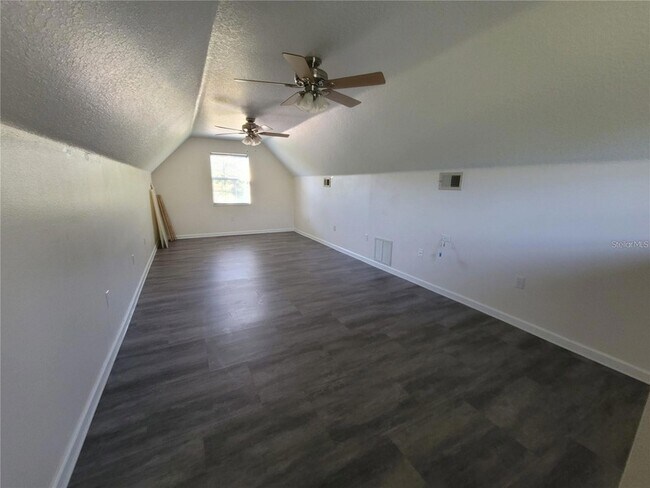 Building Photo - 1785 Grove Ct