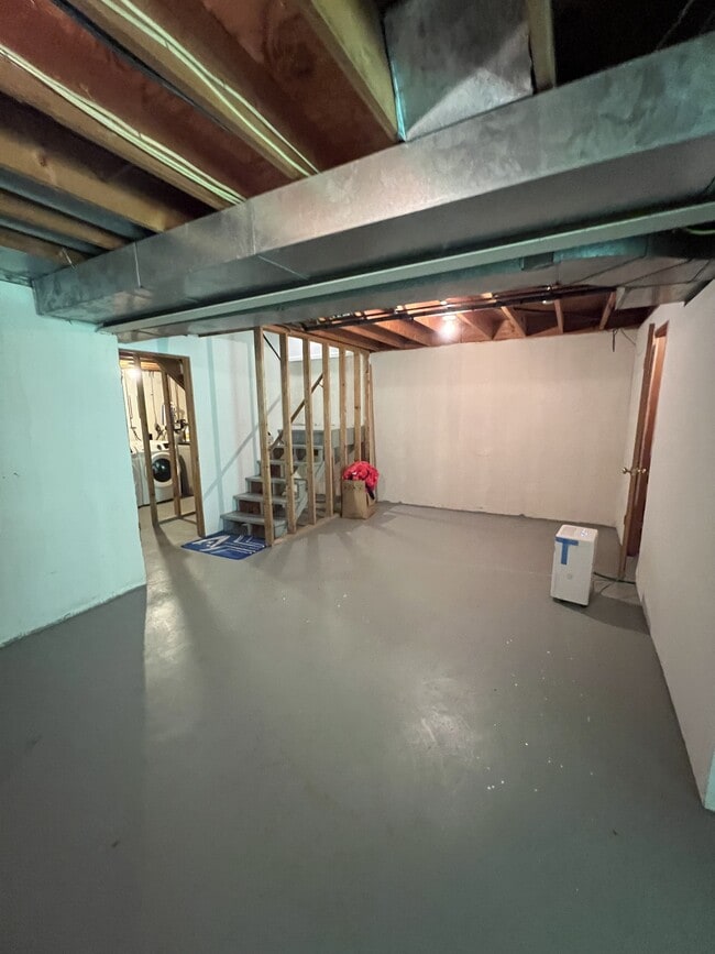 Building Photo - 3633 E Meadows Ct