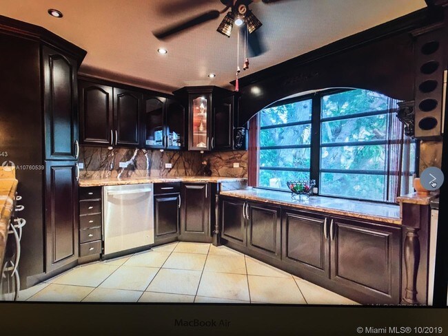 Building Photo - 210 NE 107th St